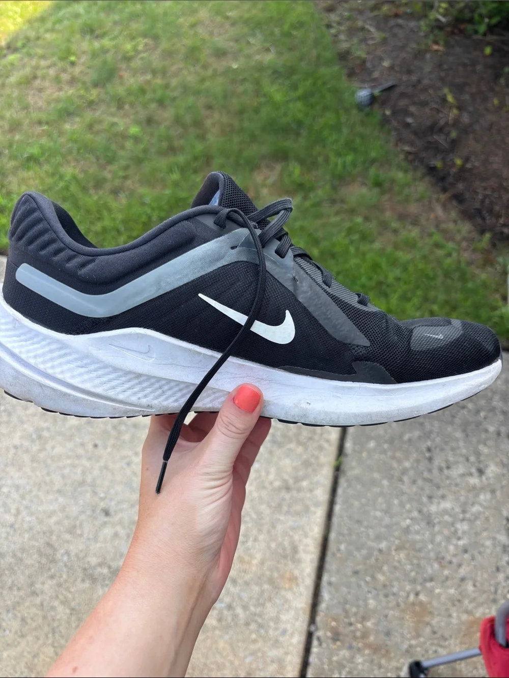 Nike Men’s Black and White Athletic Running Shoes